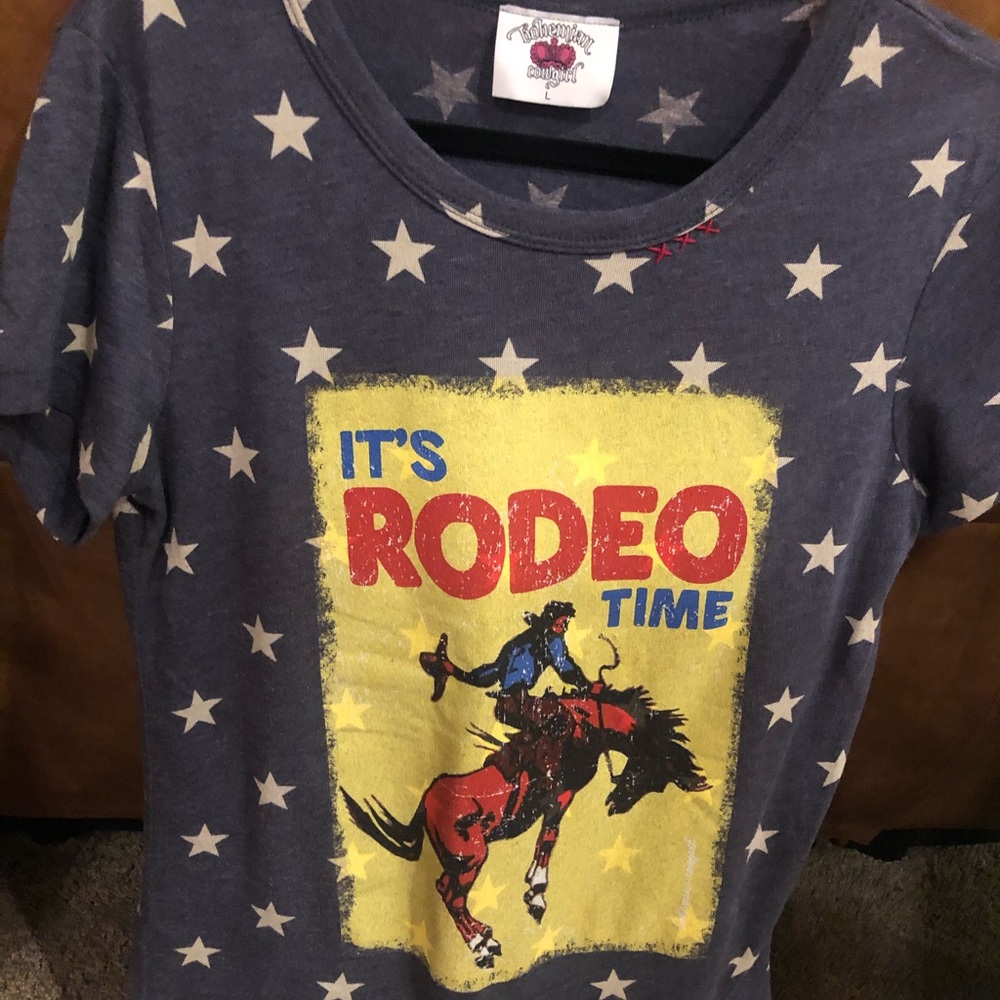 It’s Rodeo Time tshirt - Picture 2 of 5